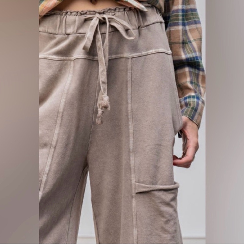 Easel Wide-Leg Drawstring Pants In Mocha - Picture 2 of 6